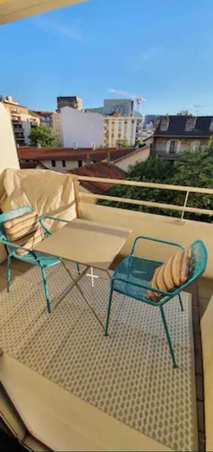 Tichnich Appartement - 2 Bedrooms - 1 Min Away From Train Station Annemasse Zewnętrze zdjęcie